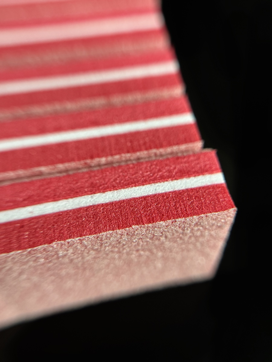 баф с прожилкой красный.3