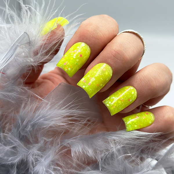 Patrisa-Nail-Гель-лак-№133-8мл-Fosfor2